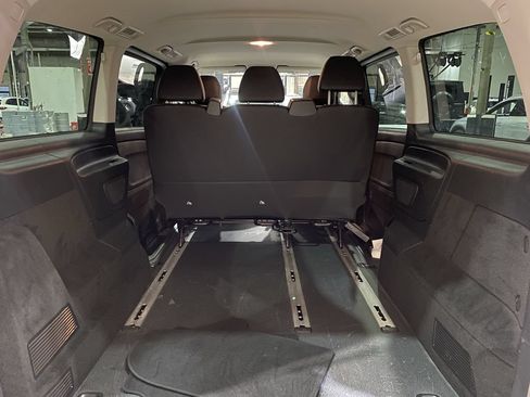 Used 2023 Mercedes-Benz Metris Passenger image 23