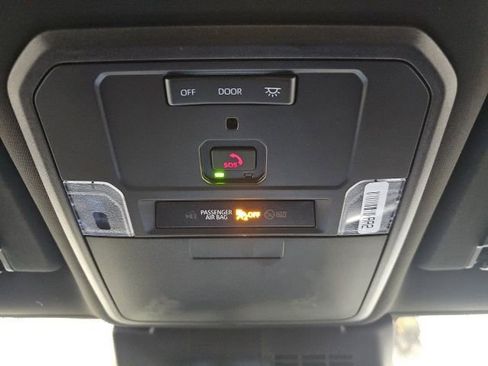 Used 2025 Toyota Tacoma TRD Sport image 25