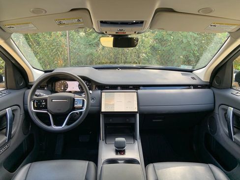 Certified 2025 Land Rover Discovery Sport S image 21