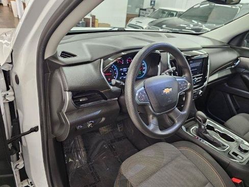 Used 2021 Chevrolet Traverse LS AWD/4WD image 13