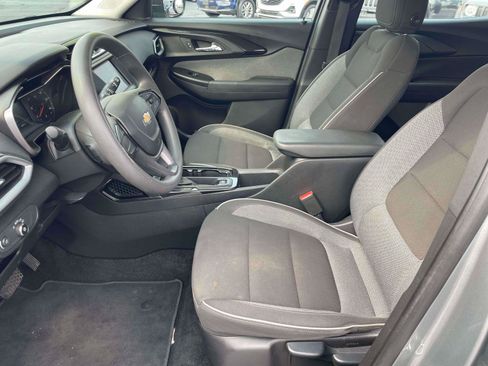 Used 2023 Chevrolet TrailBlazer LS AWD/4WD image 12