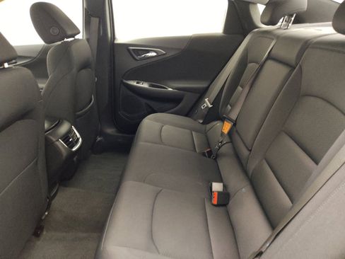 Used 2025 Chevrolet Malibu LT FWD image 18