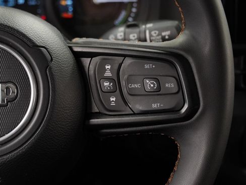 Used 2024 Jeep Wrangler Unlimited AWD/4WD image 40