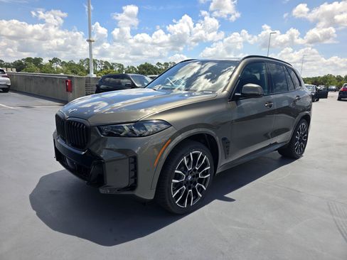 New 2026 BMW X5 xDrive40i w/ M Sport Package AWD/4WD image 6