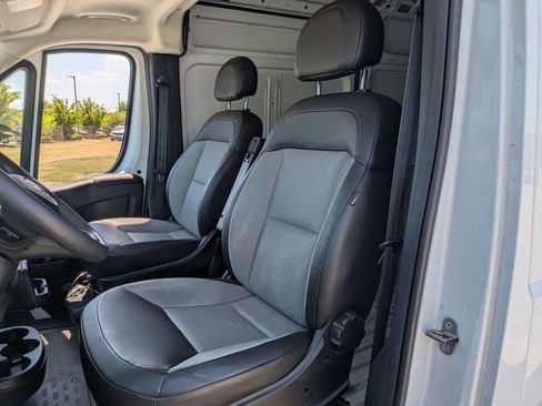 Used 2025 RAM ProMaster 2500 w/ Convenience Group FWD image 12