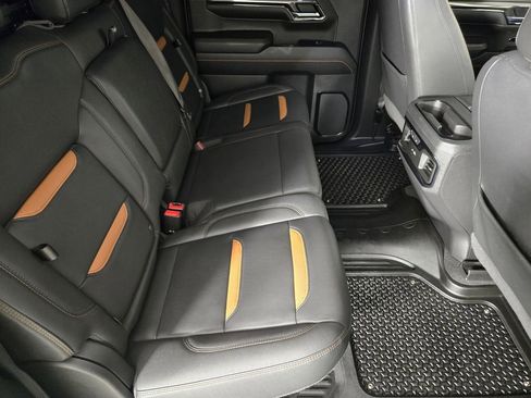 Used 2022 GMC Sierra 1500 AT4 w/ AT4 Premium Package AWD/4WD image 33