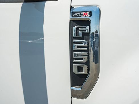 Used 2021 Ford F250 XL w/ STX Appearance Package RWD image 14
