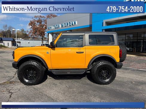 Used 2022 Ford Bronco Black Diamond image 8