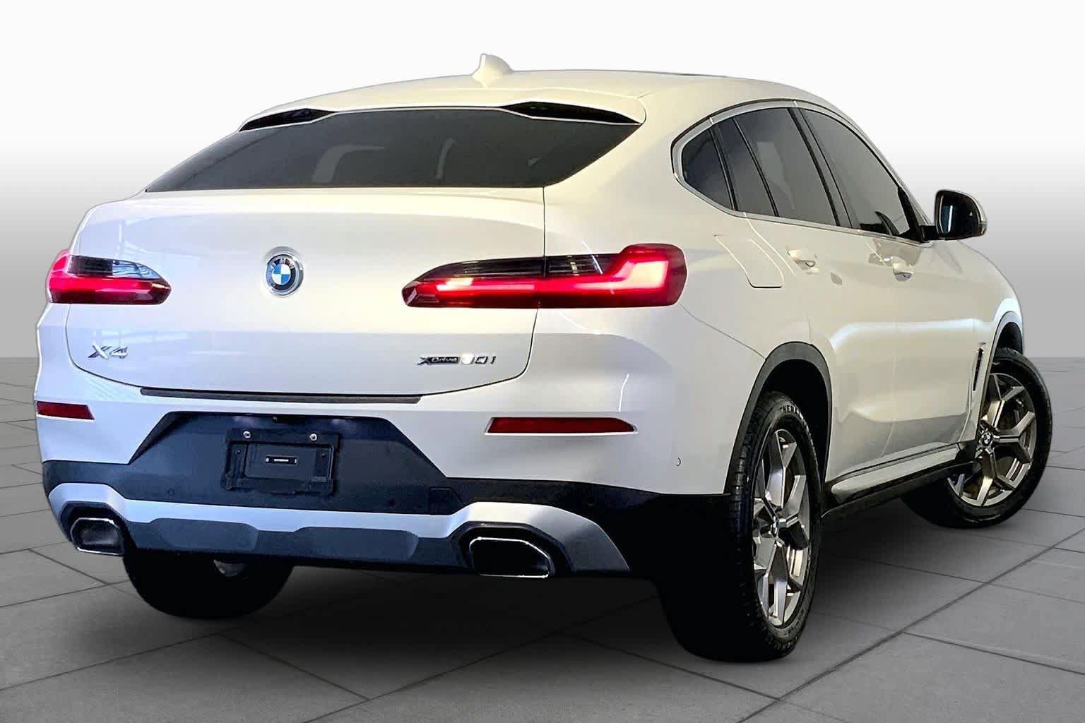 Used 2024 BMW X4 xDrive30i w/ Parking Assistance Package AWD/4WD image 13