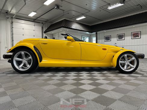 Used 1999 Plymouth Prowler RWD image 26
