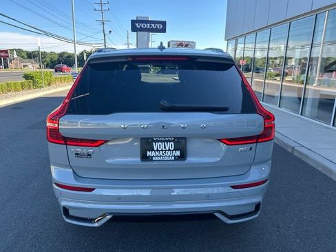 Used 2025 Volvo XC60 B5 Plus AWD/4WD image 4