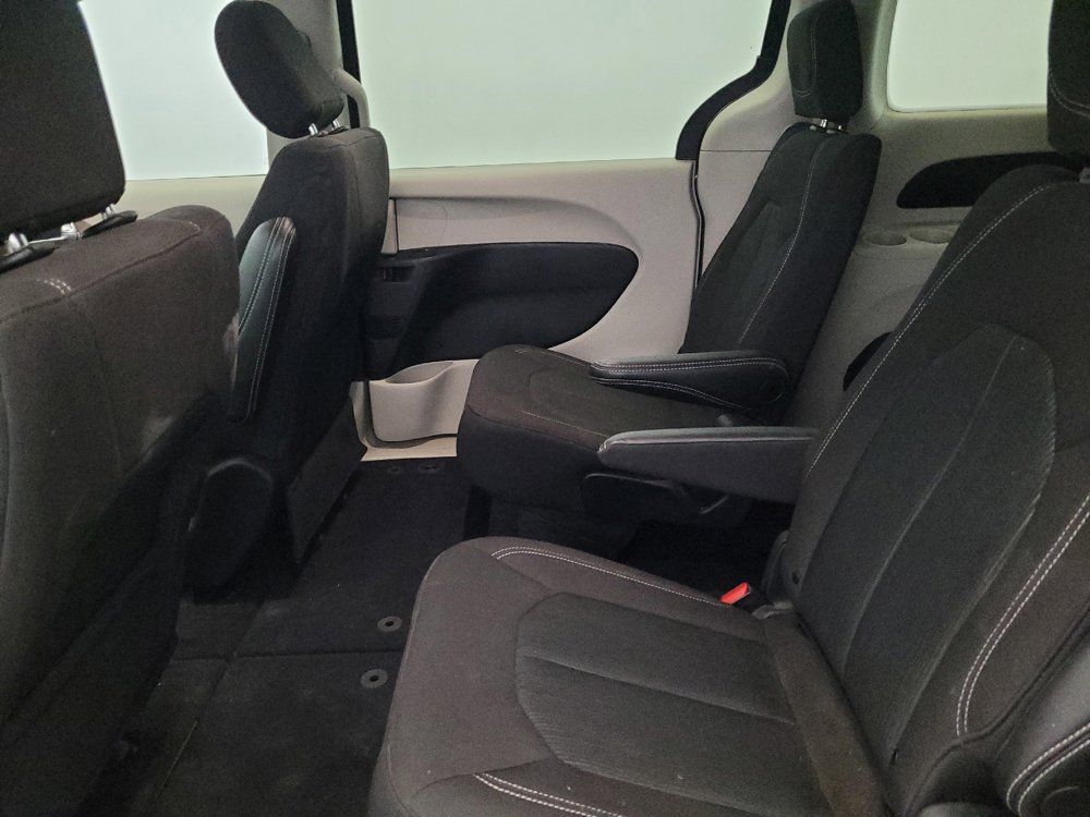 Used 2023 Chrysler Voyager LX FWD image 18