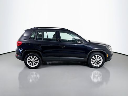Used 2017 Volkswagen Tiguan S image 11