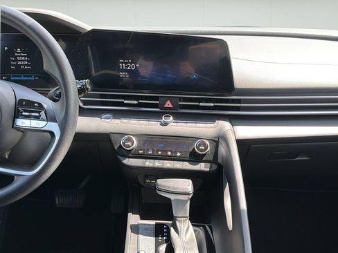 Certified 2024 Hyundai Elantra SEL FWD image 22