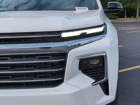 New 2026 Chevrolet Traverse LT w/ LPO, Floor Liner Package FWD image 12
