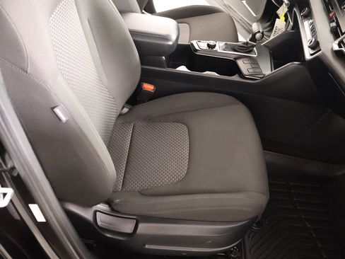 Used 2023 Kia Sportage LX image 12