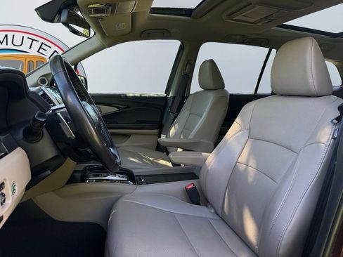 Used 2016 Honda Pilot Elite image 16