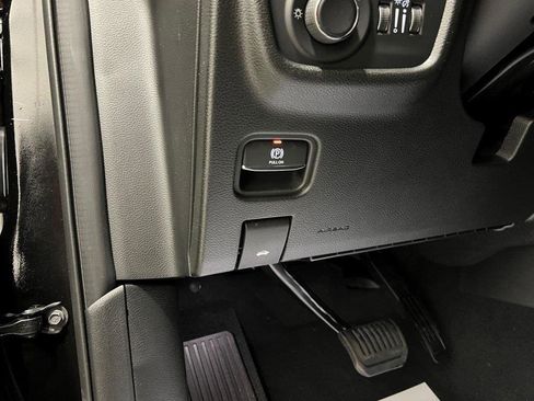 New 2025 Jeep Grand Cherokee L Laredo w/ Luxury Tech Group I image 15