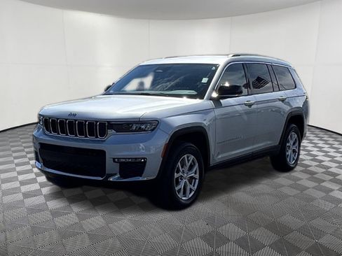 Used 2021 Jeep Grand Cherokee L Limited AWD/4WD image 3