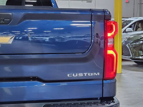 Used 2022 Chevrolet Silverado 1500 Custom w/ Safety Confidence Package image 23