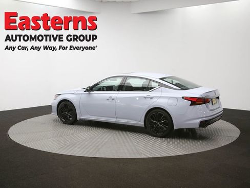 Used 2023 Nissan Altima 2.5 SR w/ SR Premium Package image 62