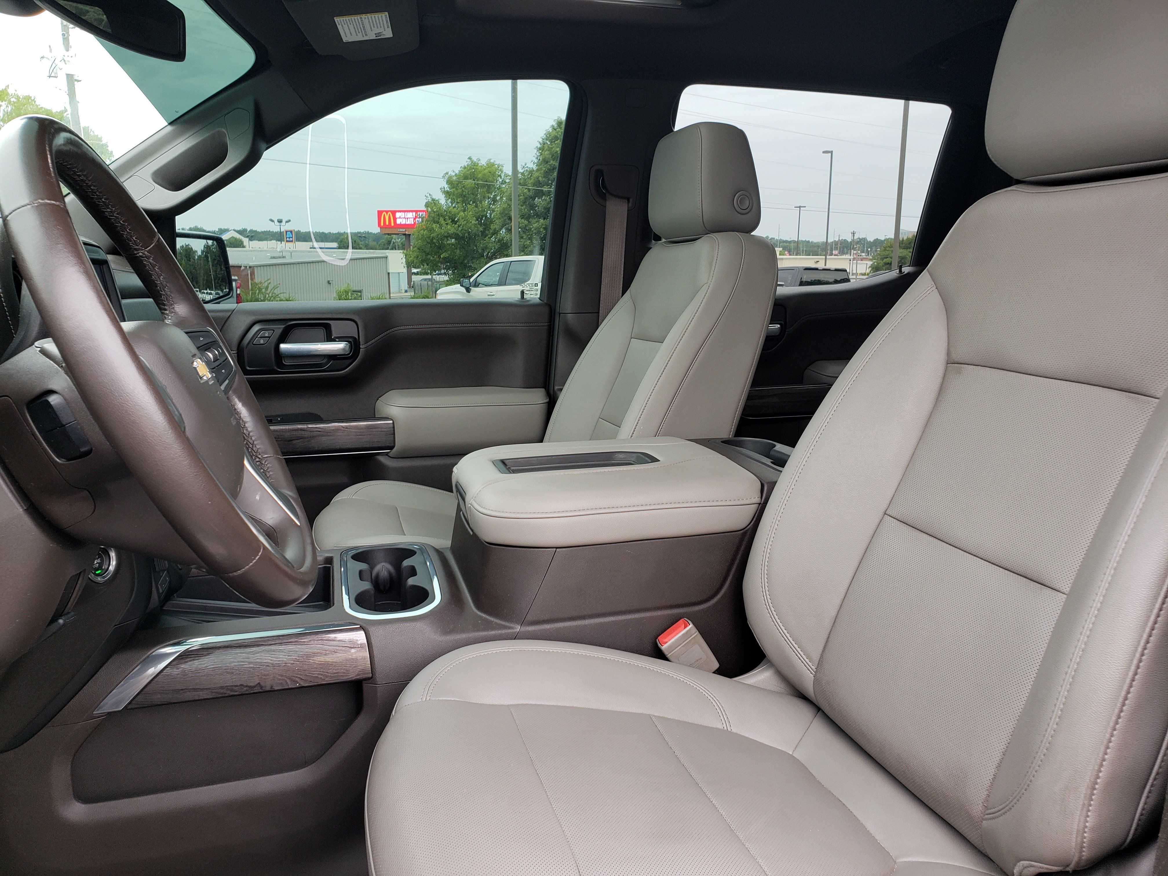 Used 2021 Chevrolet Silverado 1500 LTZ w/ LTZ Premium Package AWD/4WD image 25