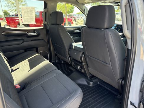 Used 2024 Chevrolet Silverado 1500 LT AWD/4WD image 14