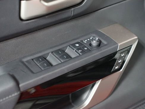 Used 2025 Toyota Tundra Limited image 32