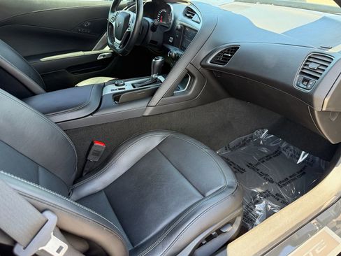 Used 2019 Chevrolet Corvette Z06 RWD image 15