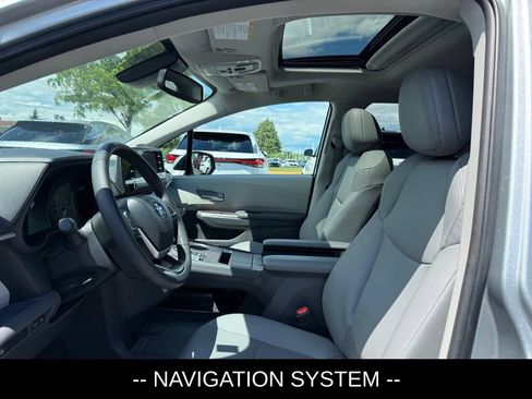 Used 2024 Toyota Sienna XLE w/ XLE Plus Package AWD/4WD image 7