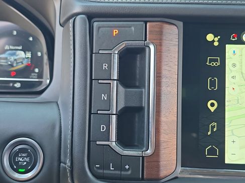 Used 2024 GMC Yukon Denali Ultimate AWD/4WD image 30
