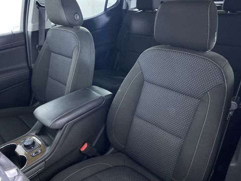 Certified 2023 GMC Acadia SLE w/ Driver Convenience Package image 11