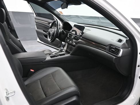 Used 2021 Honda Accord Sport image 16