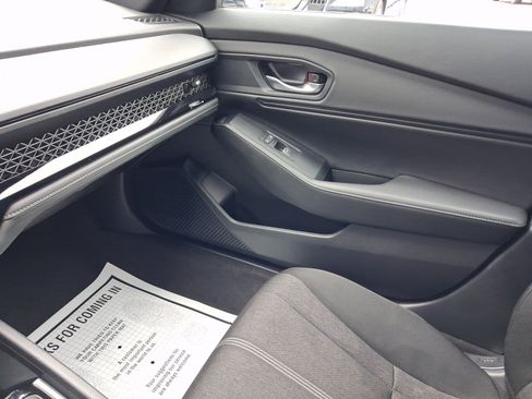 Used 2025 Honda Accord Sport image 21