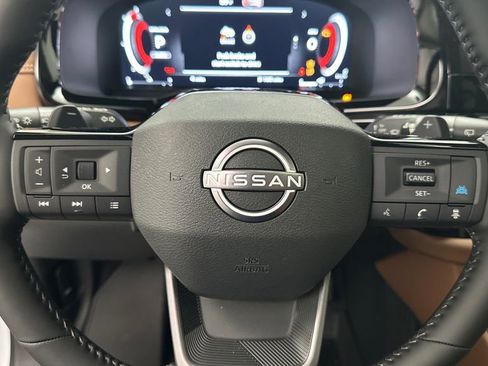 New 2026 Nissan Pathfinder Platinum AWD/4WD image 13