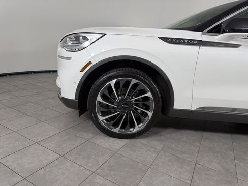 Used 2023 Lincoln Aviator Reserve w/ Equipment Group 201A AWD/4WD image 10