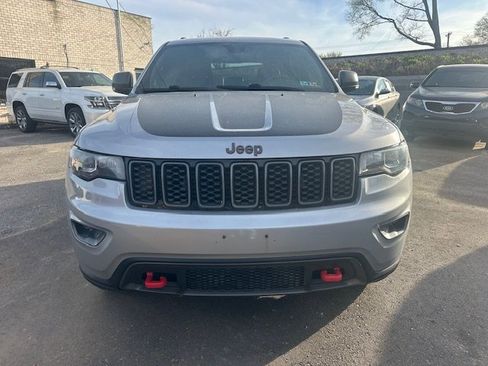Used 2018 Jeep Grand Cherokee Trailhawk image 2