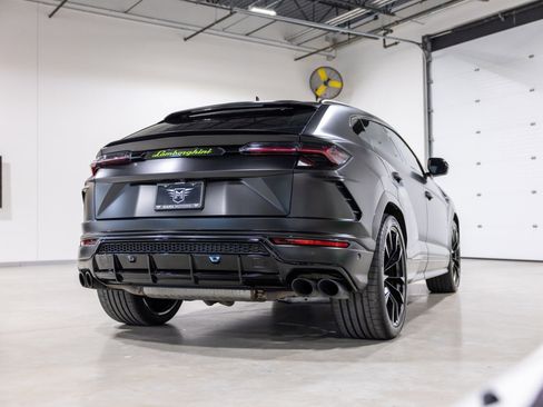 Used 2022 Lamborghini Urus image 4