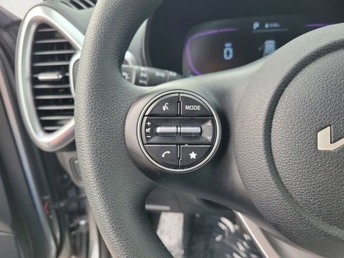 Used 2025 Kia Soul LX w/ LX Technology Package image 14