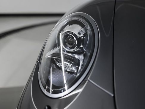 Certified 2018 Porsche 911 Targa 4 GTS image 13