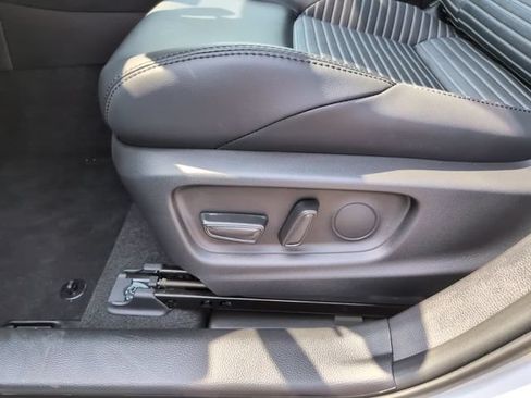 Used 2026 Toyota Corolla XSE FWD image 13