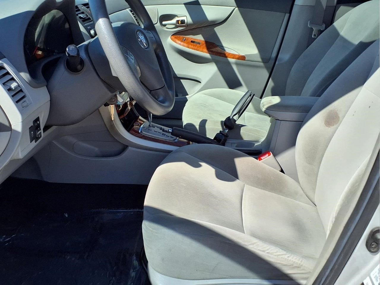 Used 2009 Toyota Corolla XLE w/ All Weather Guard Pkg FWD image 12