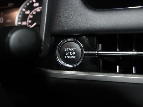 Used 2025 Mitsubishi Outlander SE AWD/4WD image 13