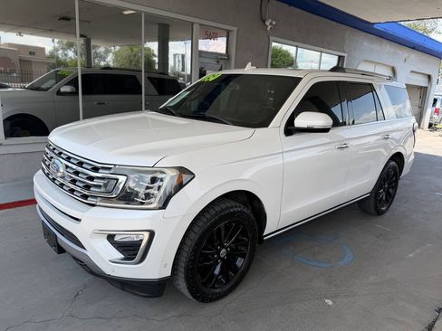 Used 2019 Ford Expedition Limited w/ Equipment Group 301A AWD/4WD image 3