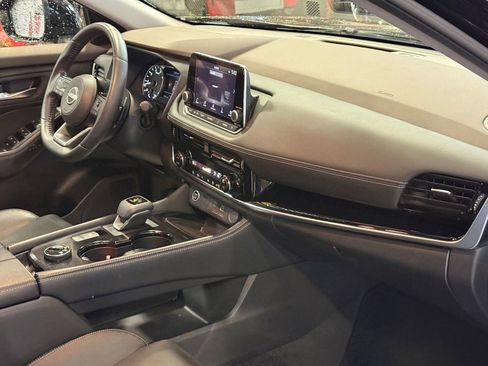 Certified 2023 Nissan Rogue SL image 32