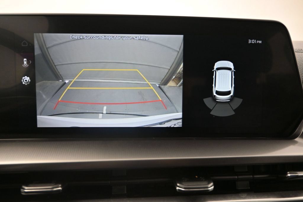 Used 2025 Kia Telluride S AWD/4WD image 18