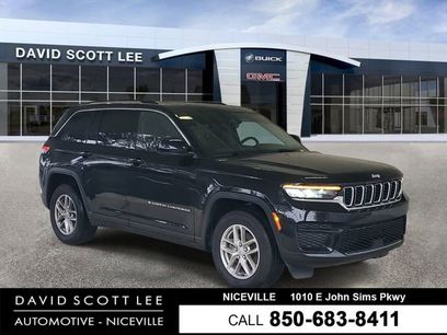 Used 2023 Jeep Grand Cherokee Laredo w/ Luxury Tech Group I