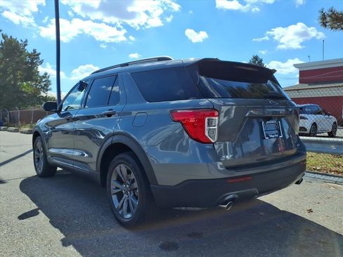 Certified 2023 Ford Explorer XLT w/ Equipment Group 202A image 9