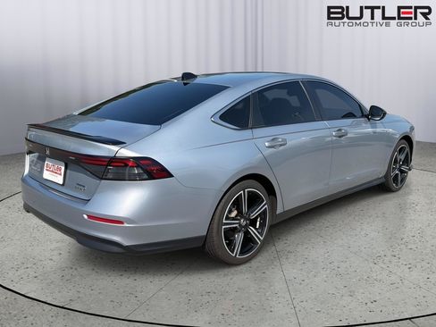 Used 2024 Honda Accord Sport image 6