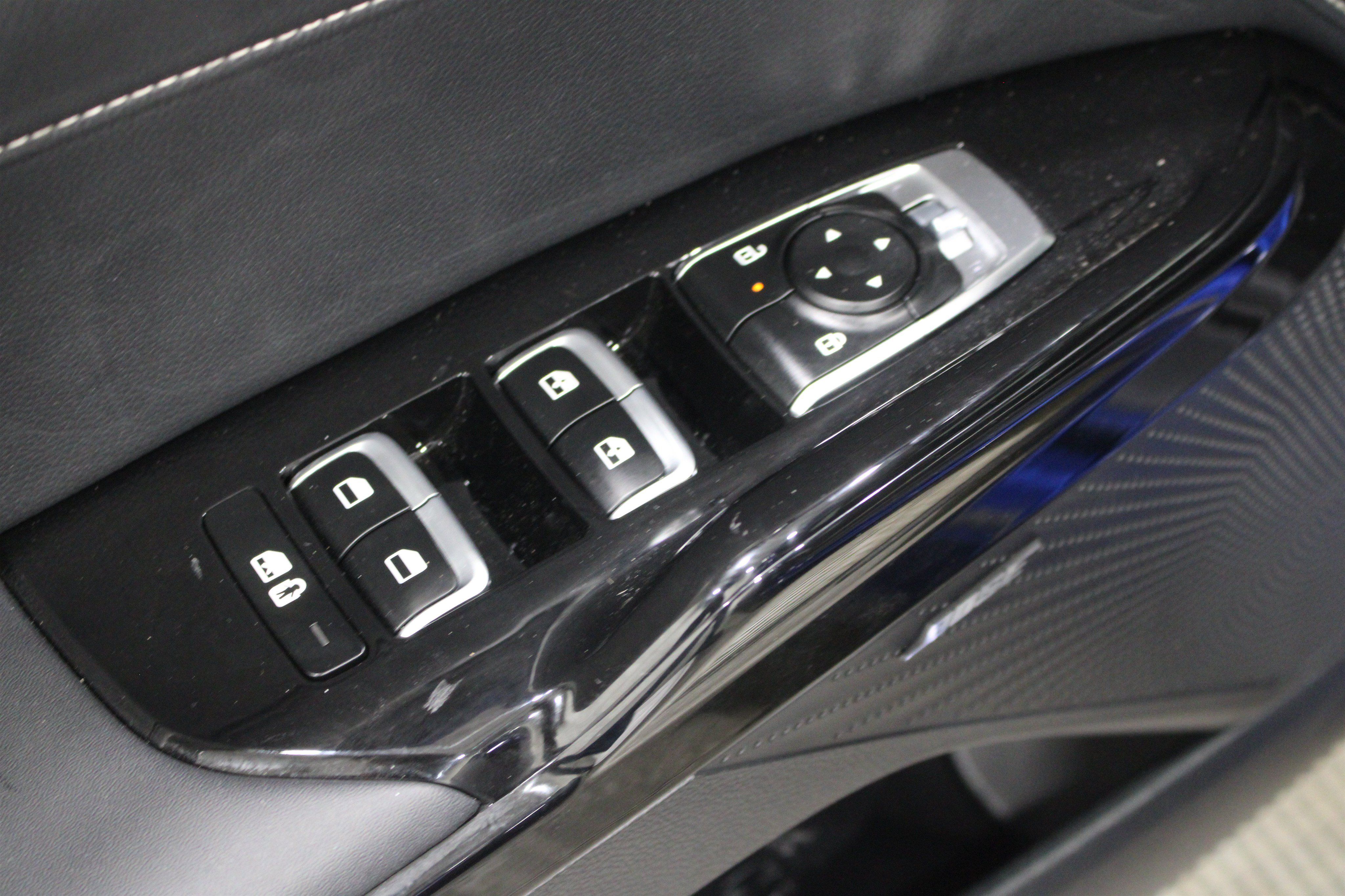 Used 2025 Kia K5 GT-Line w/ GT-Line Premium Package FWD image 7